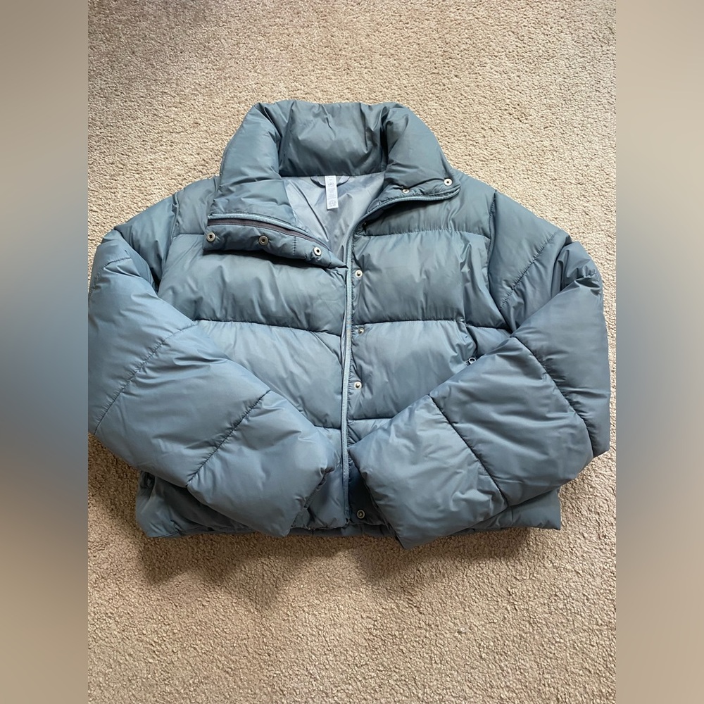 Alo Yoga Gold Rush Puffer- size M